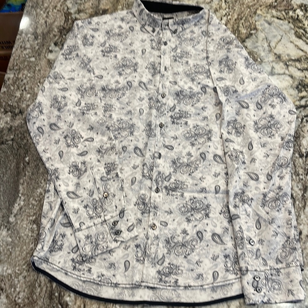 JB Holt button up athletic men’s Paisley printed shirt